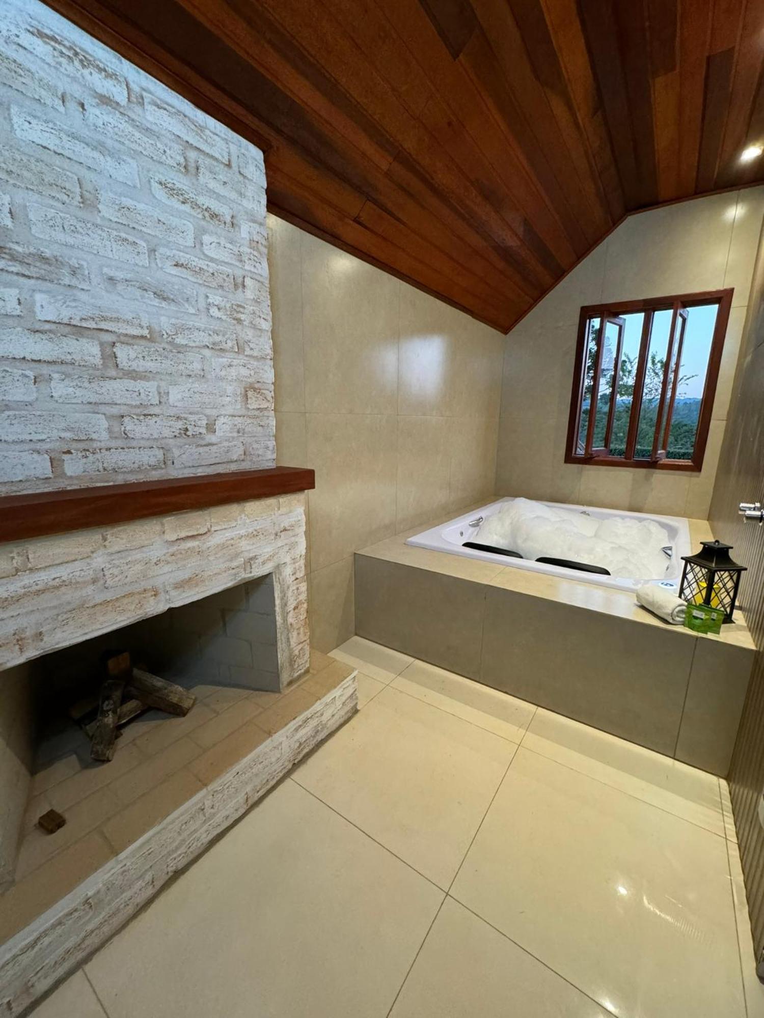 Pousada Villarejo Monte Verde  Exteriör bild